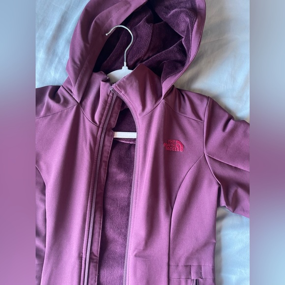 Burgundy Fleece Lined North Face Full Zip Jacket - Picture 2 of 8